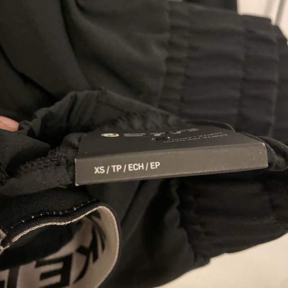 Nike Pro Loose Fit Track Pants - Picture 4 of 5